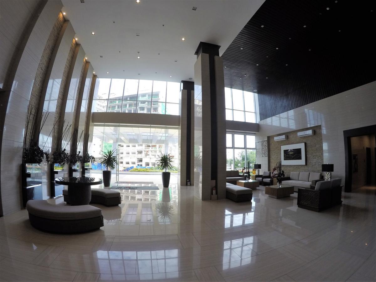 Wind Residence Condo - Tagaytay By Jaderooms Tagaytay City Extérieur photo